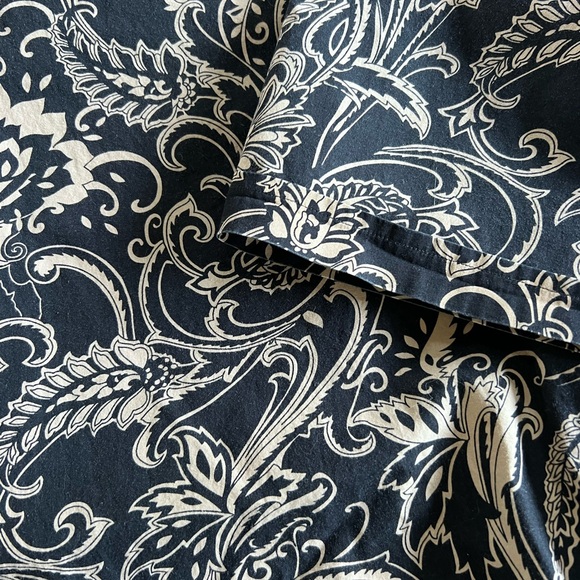 Paul‎ Fredrick Black and Cream Paisley Shirt - Picture 4 of 5